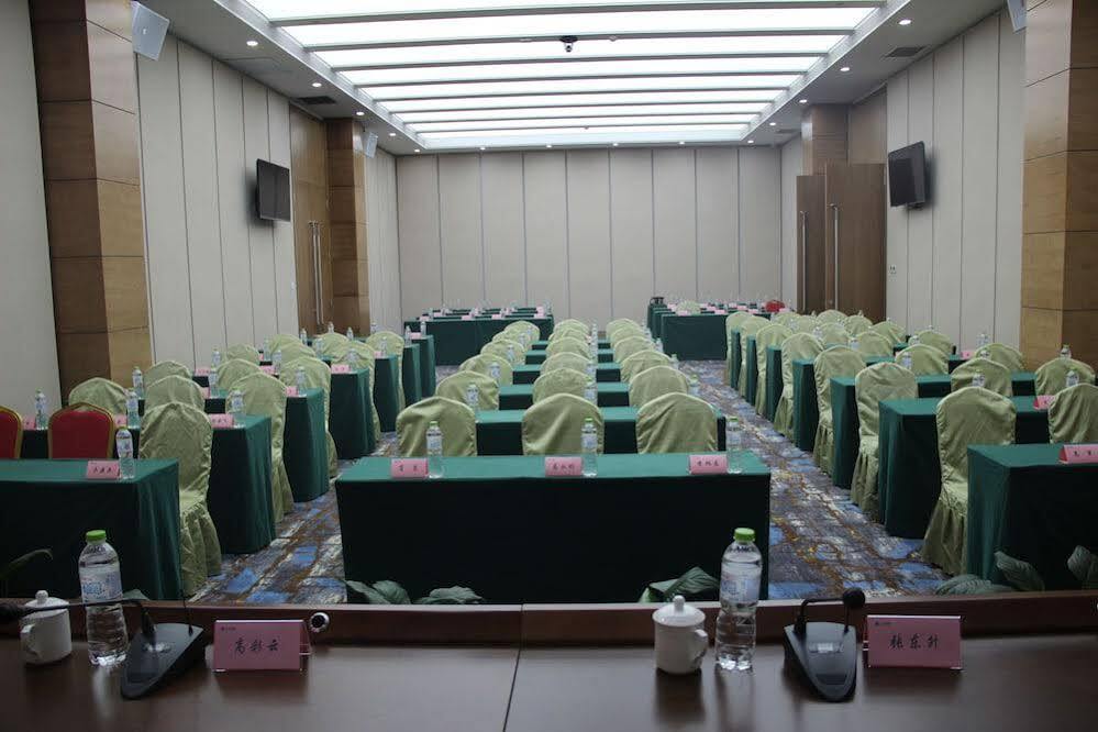 鄂尔多斯东胜智选假日酒店 外观 照片